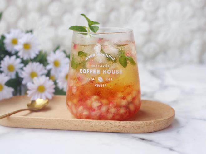 石榴薄荷气泡饮