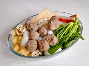 自己喜欢的食材都可以哈～洗净。