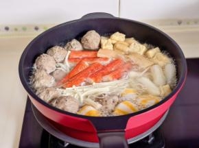 再加入易熟的，煮熟。