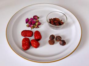 红糖玫瑰枣茶：