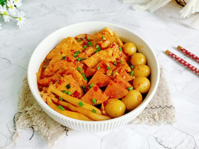 白菜火腿豆腐煲