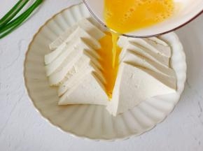 加入一个鸡蛋液。