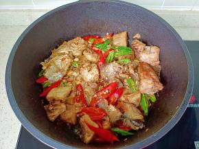 翻炒至断生即可！