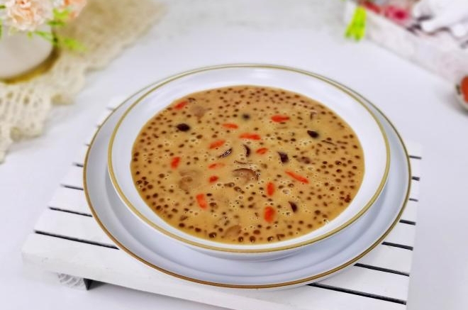 红糖姜枣西米露