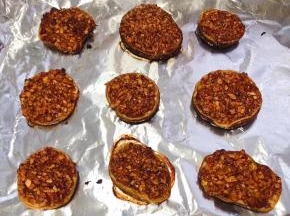 烤好的蚝油蒜蓉香菇从烤箱取出瞬间满屋飘香
