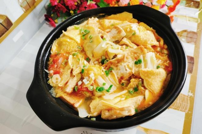 蛋饺豆腐煲