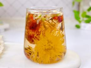 胖大海金银花茶：清热去火。