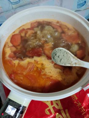 放入一勺胡椒粉！