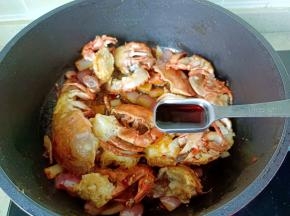 螃蟹，加生抽两勺。