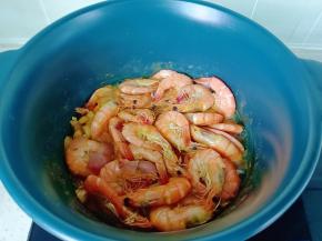 煮三分钟左右。