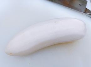白萝卜去皮