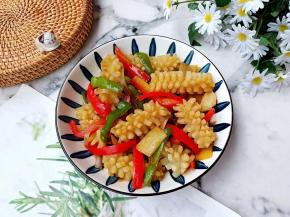 美味的双椒炒鱿鱼就做好了。