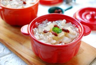 润肺清燥热，保护嗓子。