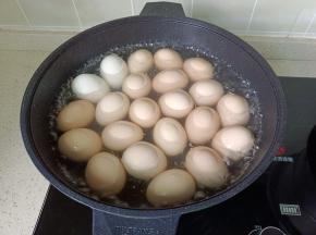 开大火煮八分钟。