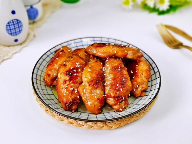 脆皮煎鸡翅