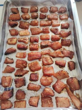 晾晒至鱼块表面水分干了就可以了！（这样鱼块肉质紧实，炸的时候也不容易烂掉！）