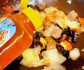 滴入鸡汁炒出来的味道特别鲜美