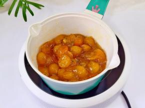 熬至金桔透亮即可关火，