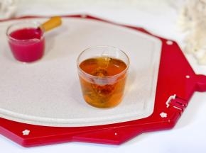 茉莉花茶80度开水冲泡。