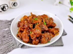 盛出备用撒芝麻葱花。