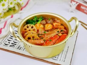 装入碗中，撒芝麻葱花。