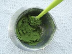 切拌按压均匀。