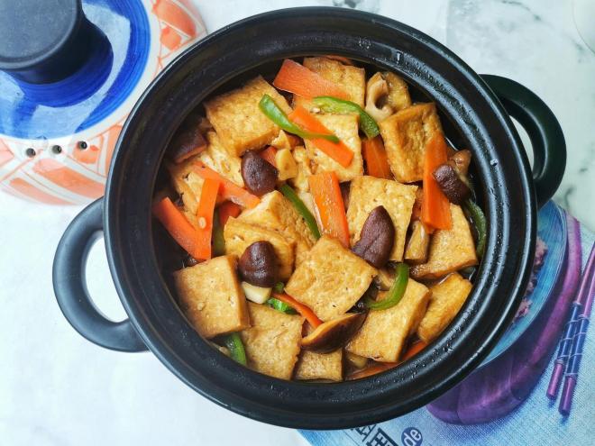 砂锅香菇豆腐煲