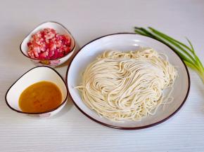 准备食材。