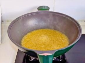 大火烧开转中小火煮3分钟。