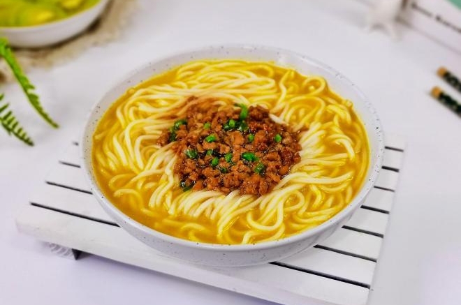 肉糜酸汤面