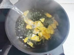 加1000ml开水，再次煮开。