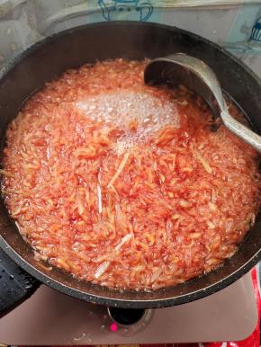 大火煮开，要边煮边搅拌，要不然会糊锅!