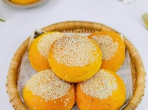 切开中间夹什么都好吃。