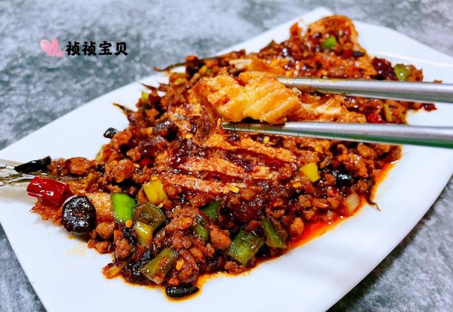 肉沫干烧偏口鱼