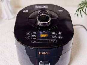 压力锅启动肉/鸡功能，自动时间37分钟。