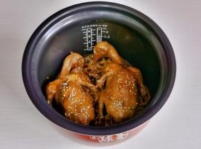 出锅啦！撒上熟芝麻～