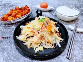 搭配酥炸肉丸、牛奶、鸡蛋一起吃太棒了