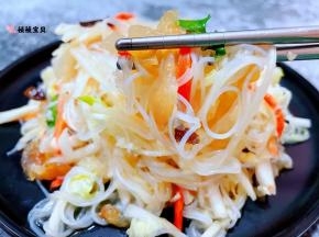 美味凉拌菜入口脆爽微微酸辣的口感好吃到停不下来