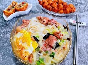 搭配香酥豆腐猪肉丸和小甜品一起吃超级棒哦
