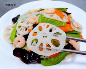 藕片入口脆嫩爽滑微微有点甜