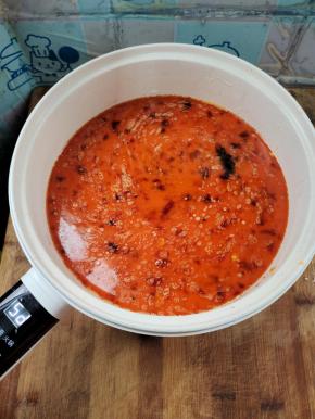 加了纯牛奶的麻辣烫，汤味特别香浓，而且吃不出奶的味道！