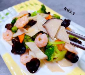 杏鲍菇入口感觉像在吃肉肉特别香浓