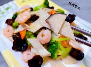 杏鲍菇入口感觉像在吃肉肉特别香浓