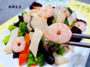 虾仁入口鲜嫩爽口好吃到停不下来
