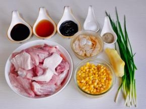 准备食材，我用的肉精肉比较多，因为我家小朋友不爱吃肥肉，大家如果没什么忌口，肥肉与瘦肉二比八。