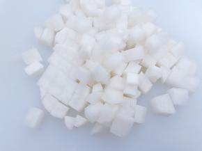 白萝卜去皮切成大丁