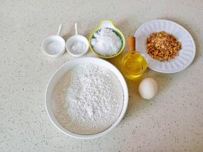 把需要的食材都称重备用。