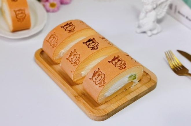 猕猴桃奶油蛋糕卷