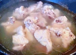 排骨煮至煮熟而不软烂即可