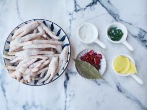 准备好所有食材。